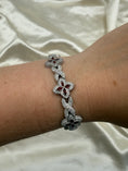 Load image into Gallery viewer, SIlver Floral Infinity Link Bracelet