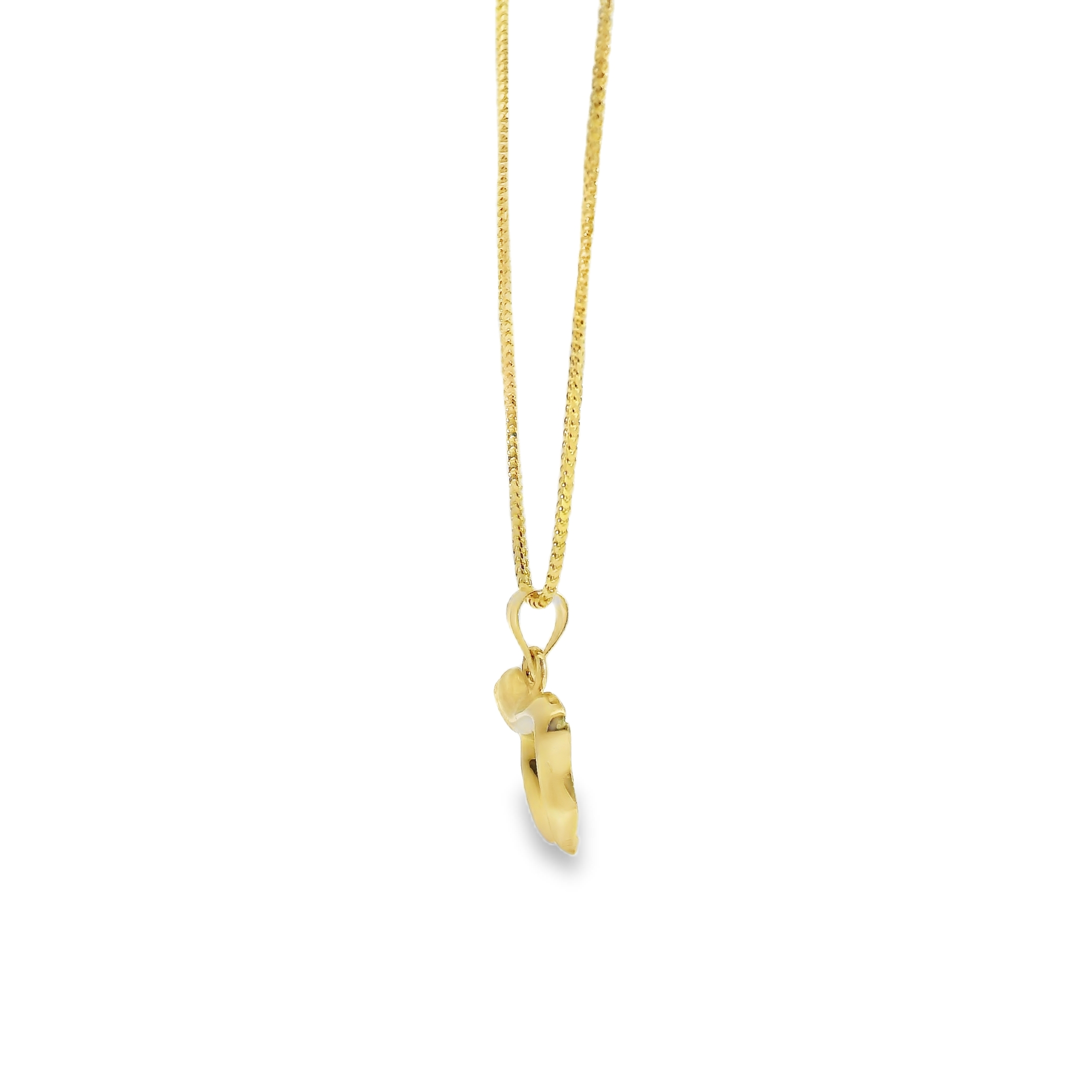 Chai (חי) Gold Pendant