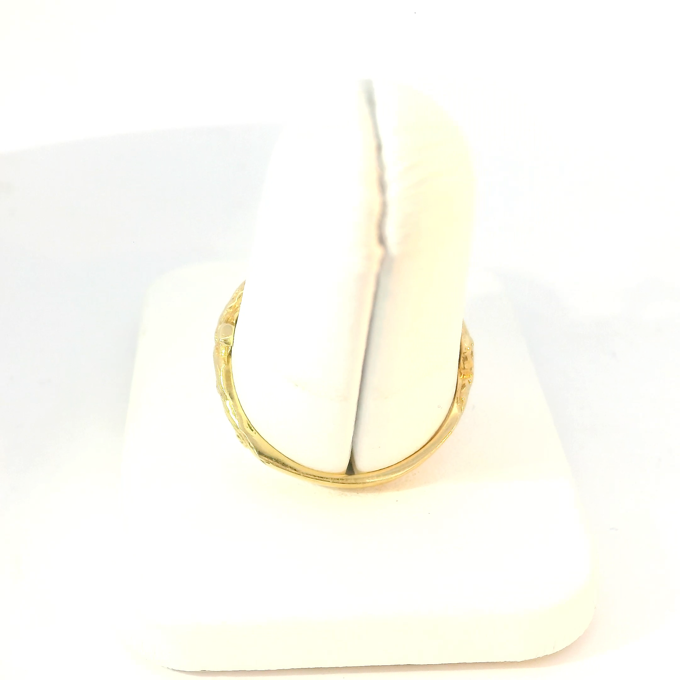 Yellow Gold Cocktail Ring with Oval Emerald Gemstones