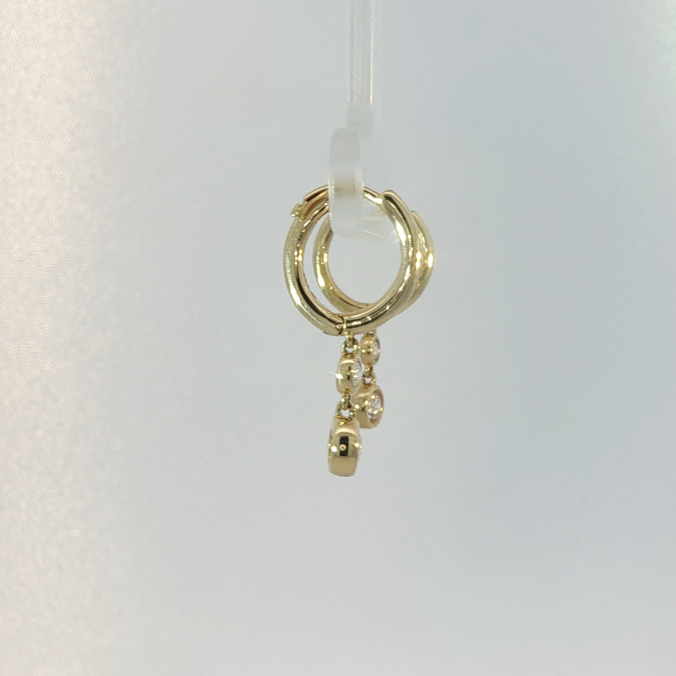 Yellow Gold Dangle Earrings with Round Brilliant Diamonds