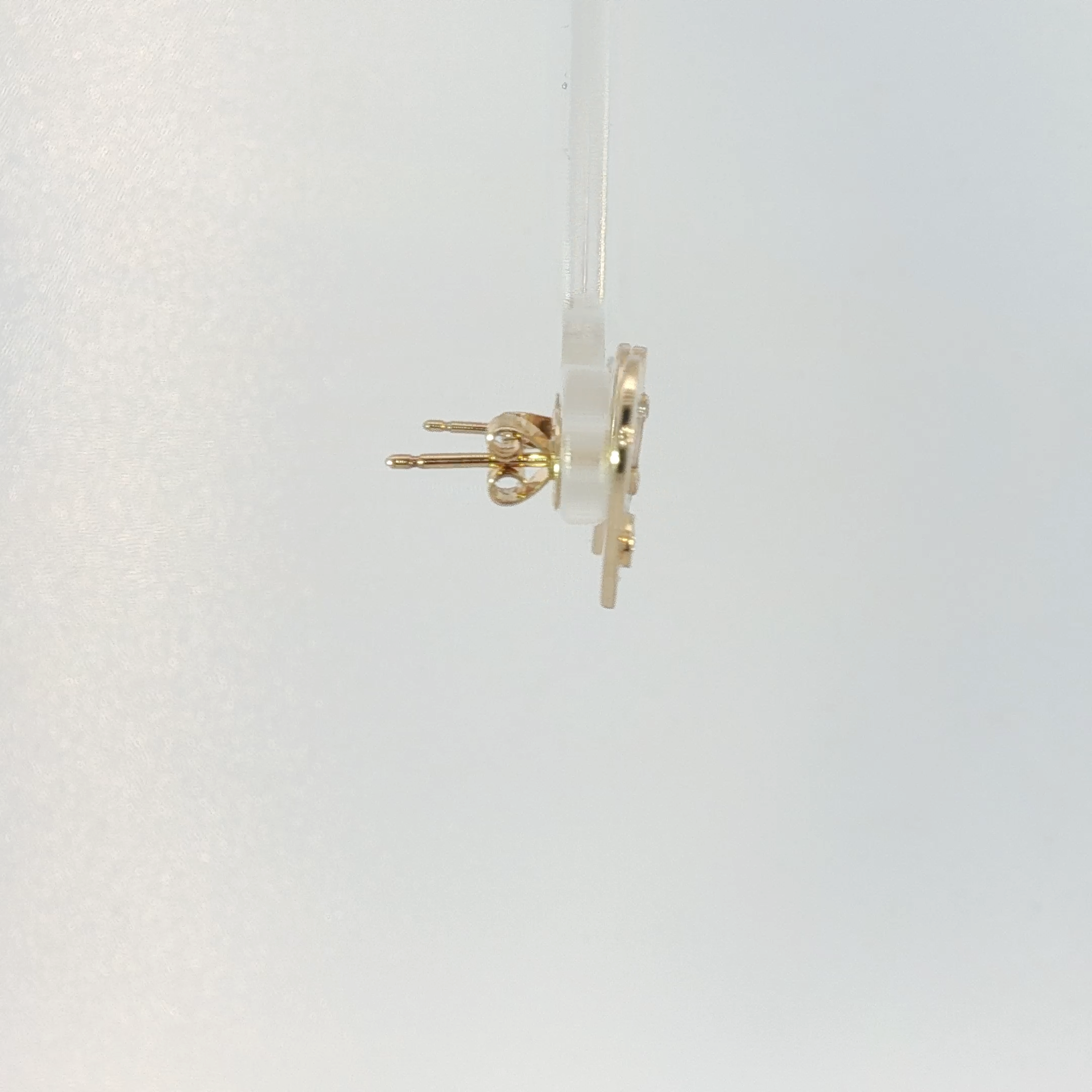 Yellow Gold Heart Stud Earrings with Round Brilliant Diamond