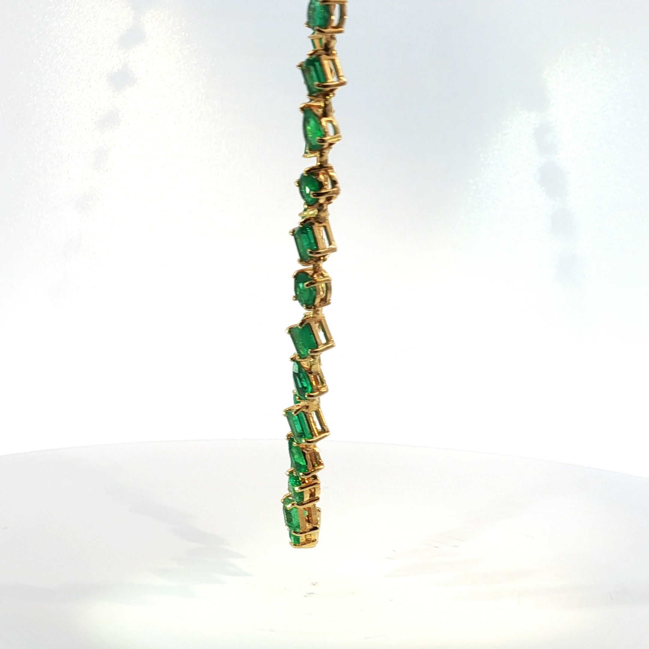 Yellow Gold Chain Necklace with Square Emeralds ( Columbian)