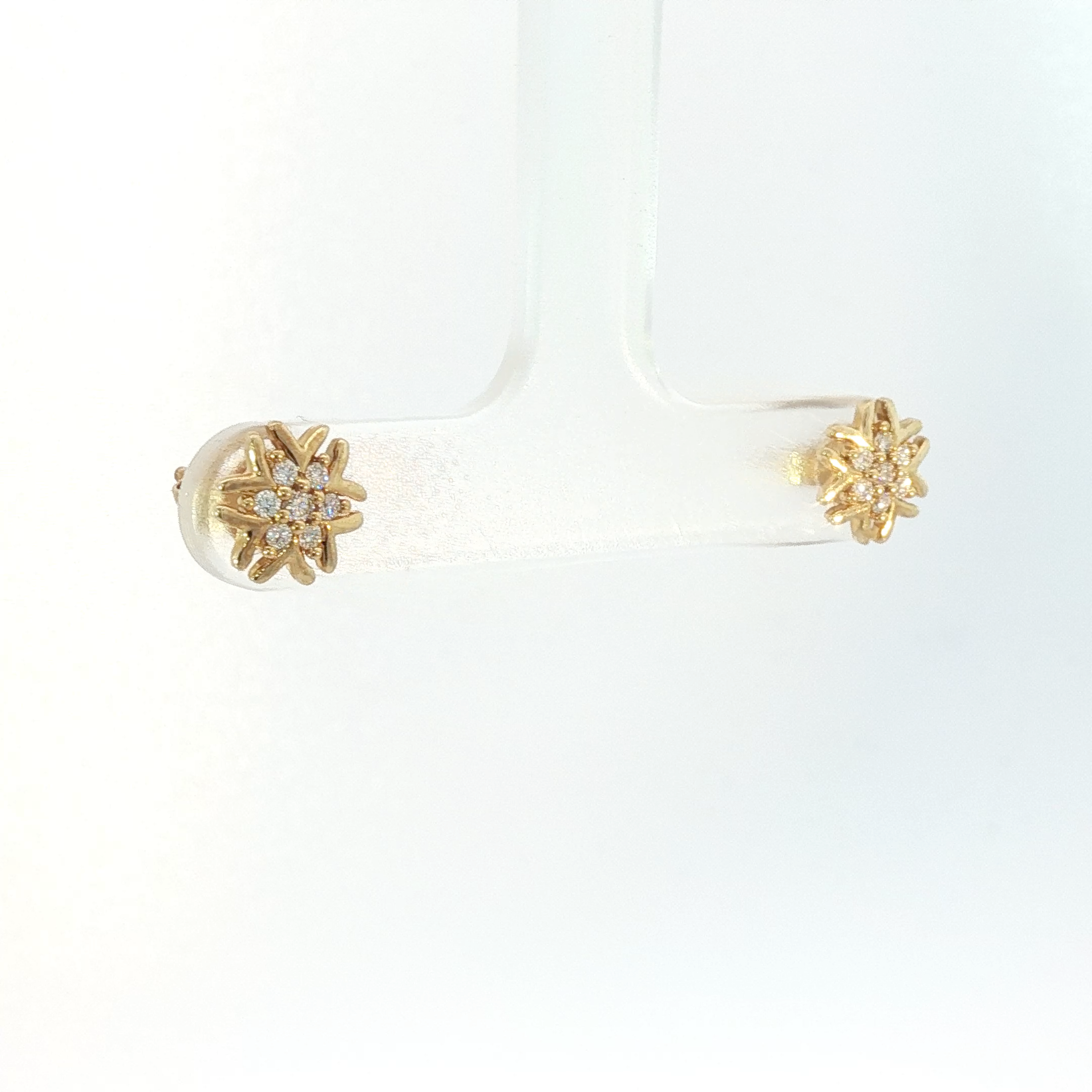 Stud Earrings with Round Brilliant Cut Diamonds