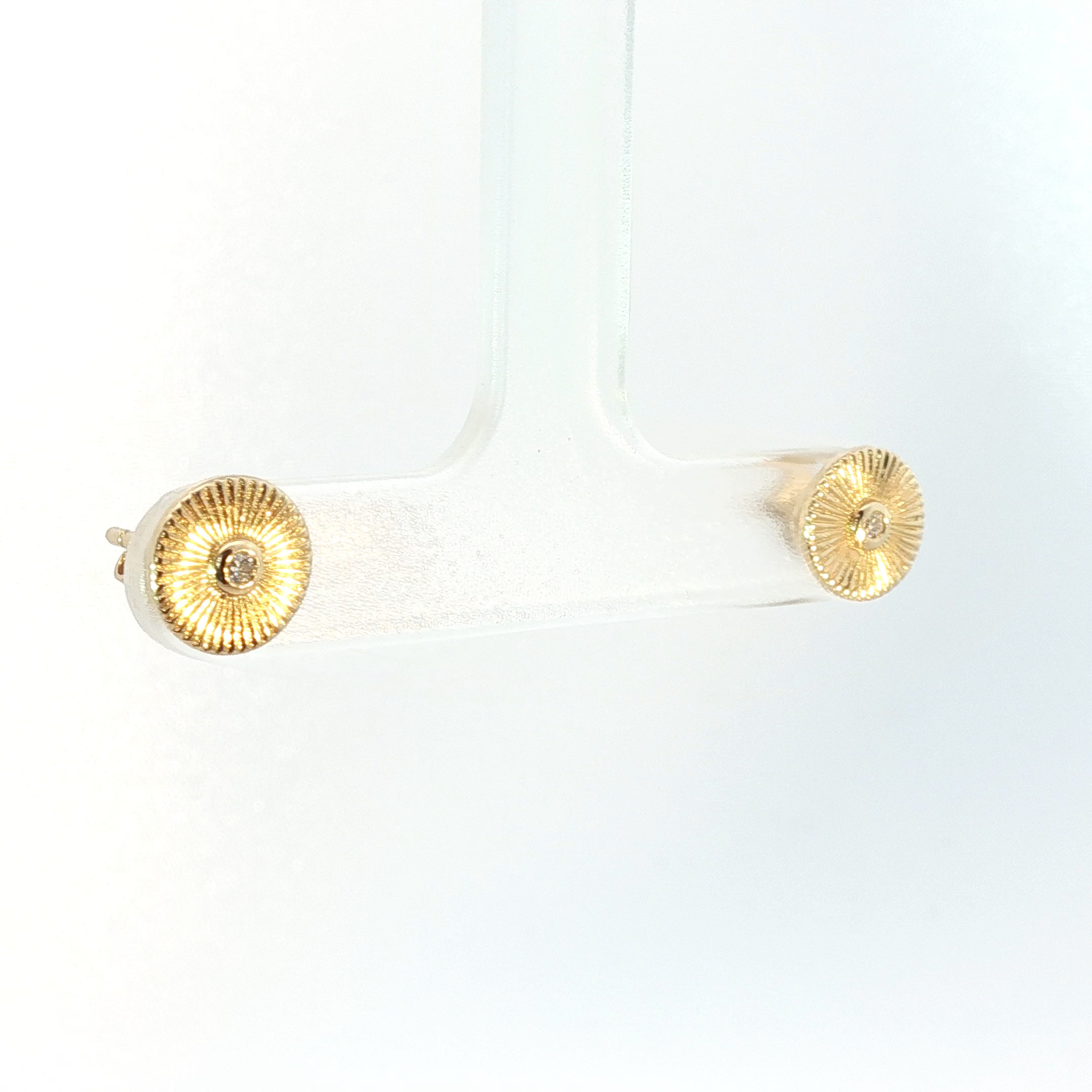Stud Earrings with Round Brilliant Cut Diamond