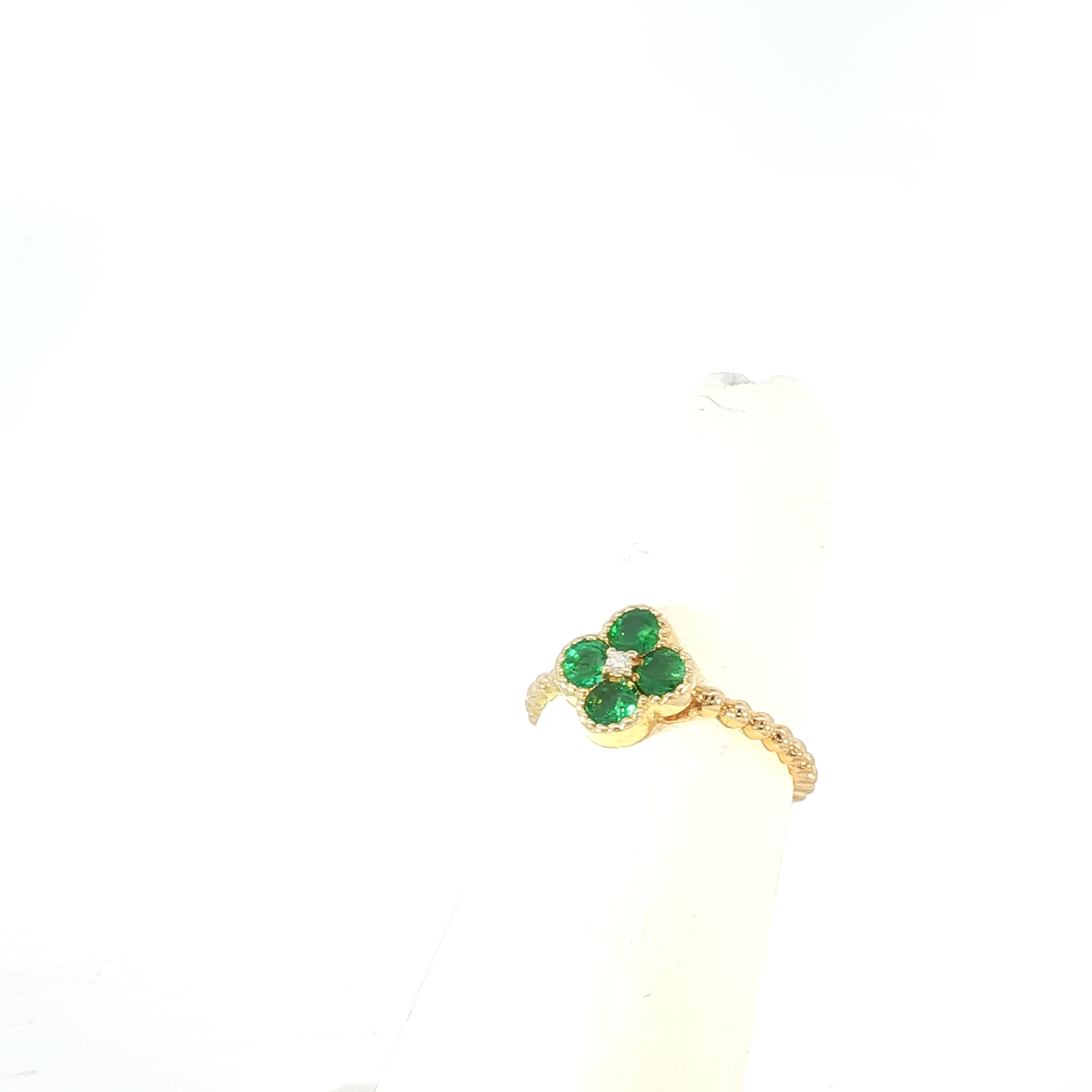 Yellow Gold Ring with Clover Emerald Design