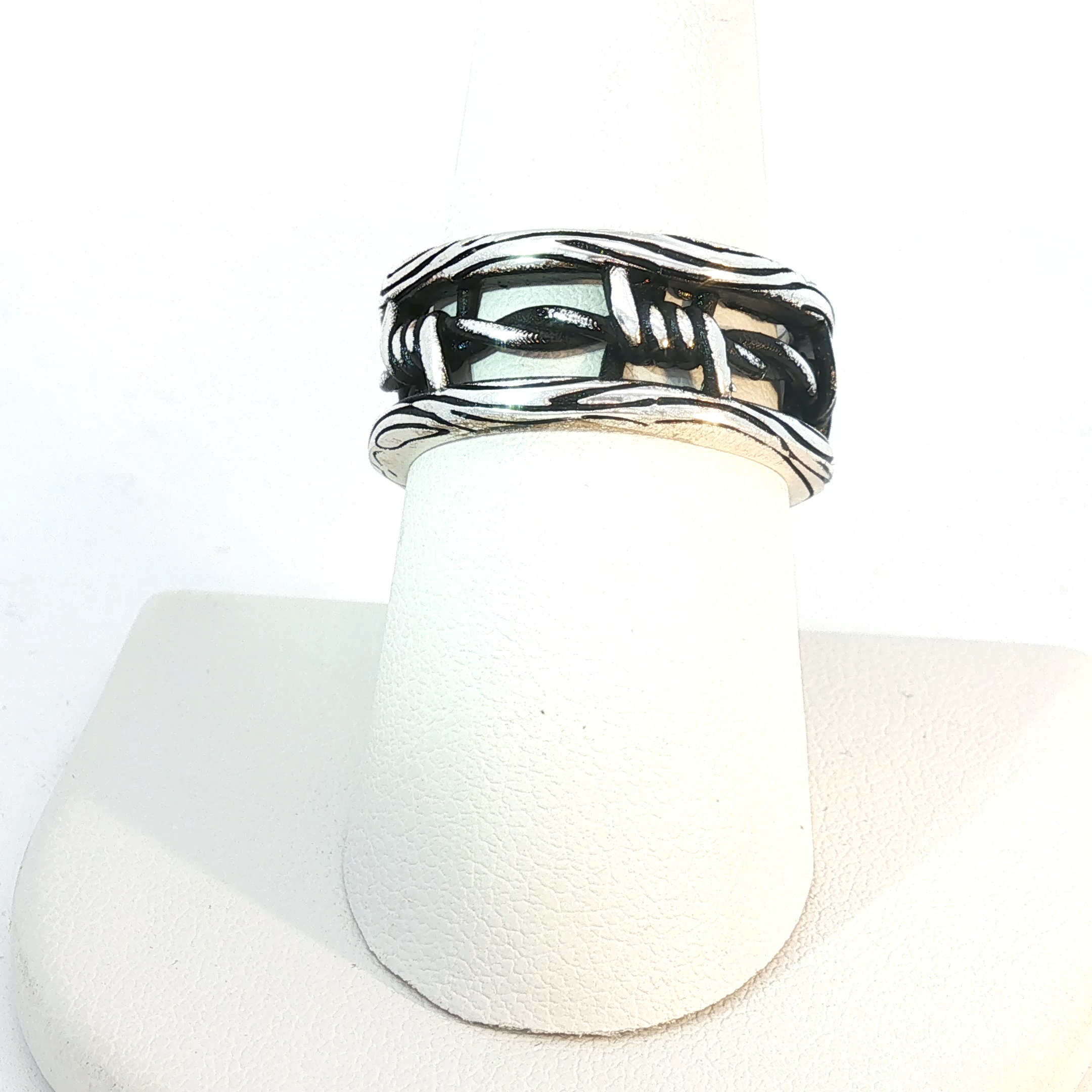 Antiqued Silver Barbed Wire Motif Band Ring