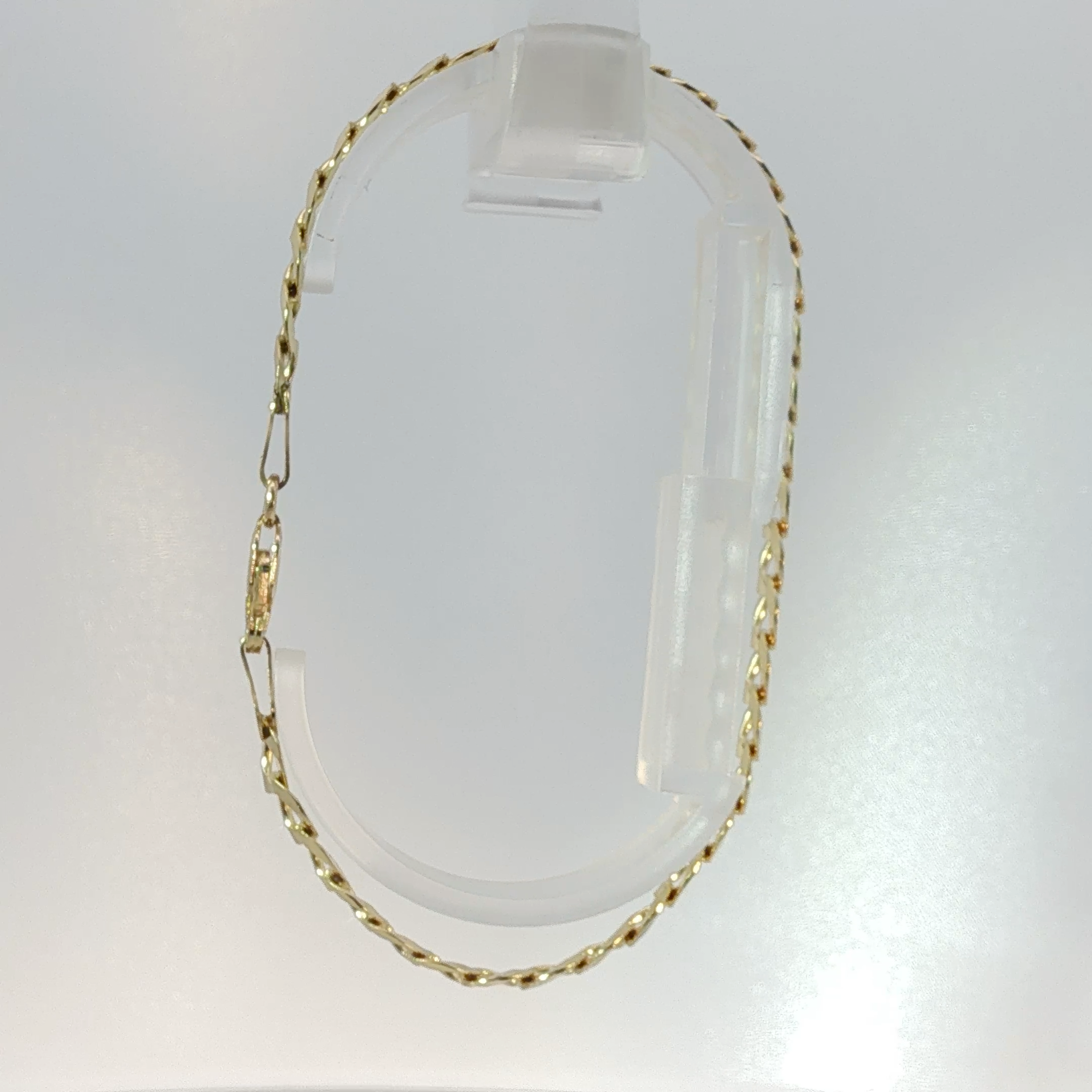 14K Yellow Gold Curb Link Chain Bracelet