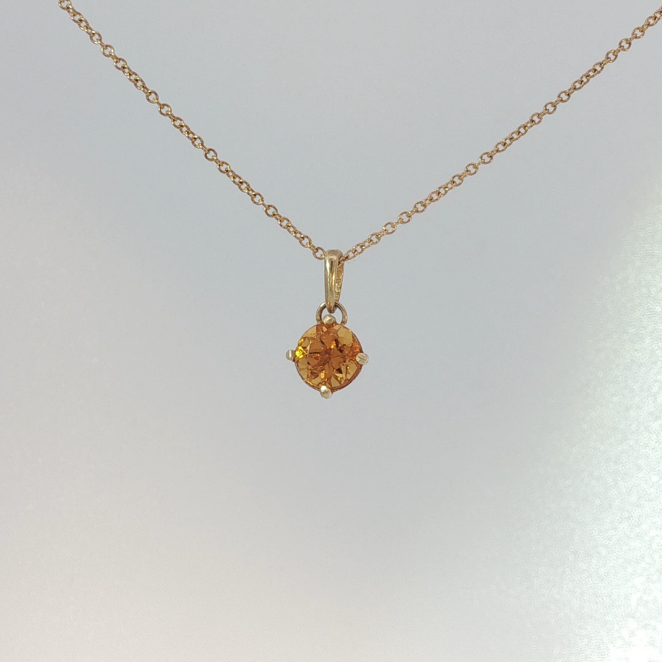 Round Citrine Solitaire Pendant Necklace in Yellow Gold