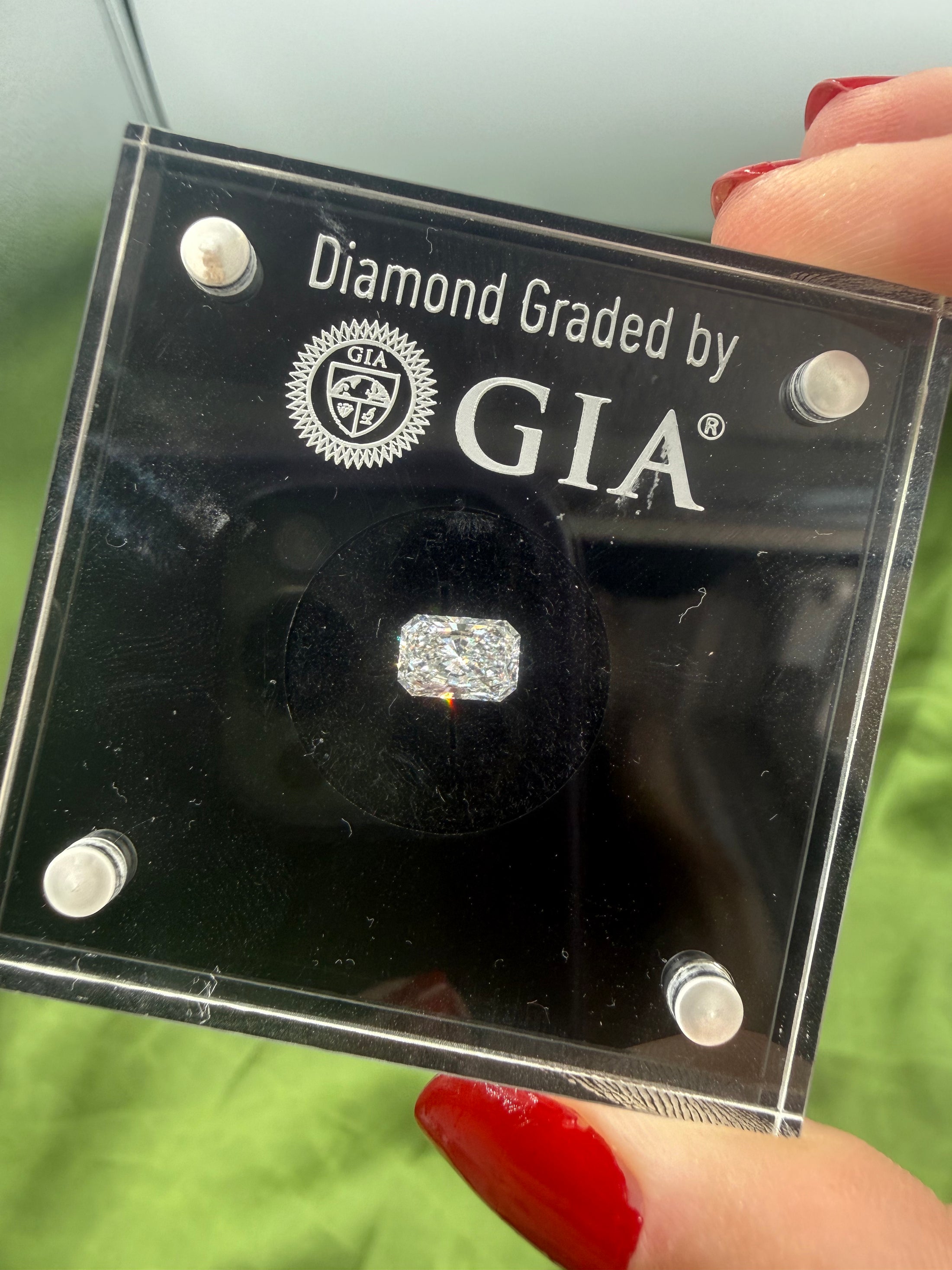 1CT Natural Radiant Diamond