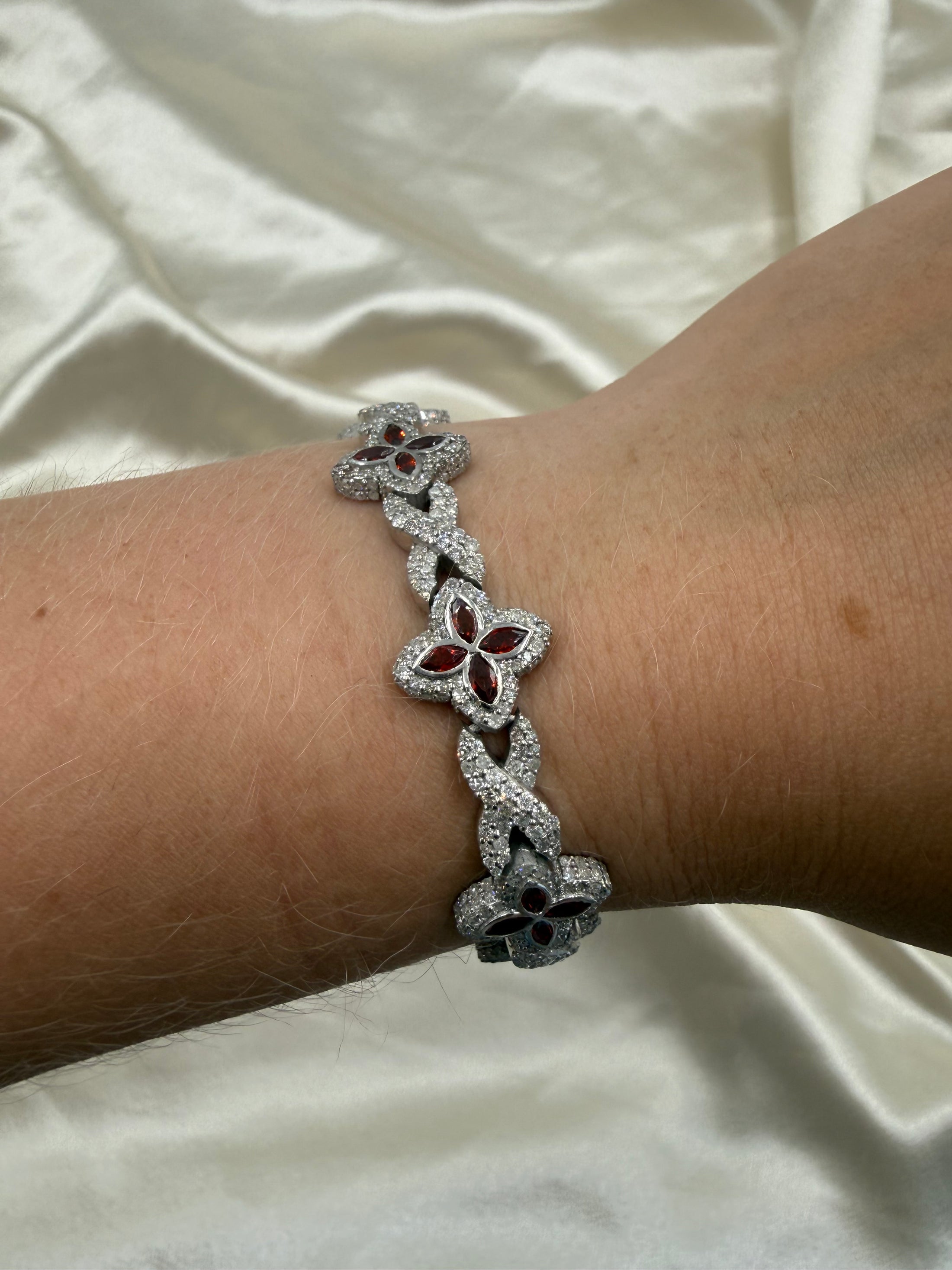 SIlver Floral Infinity Link Bracelet