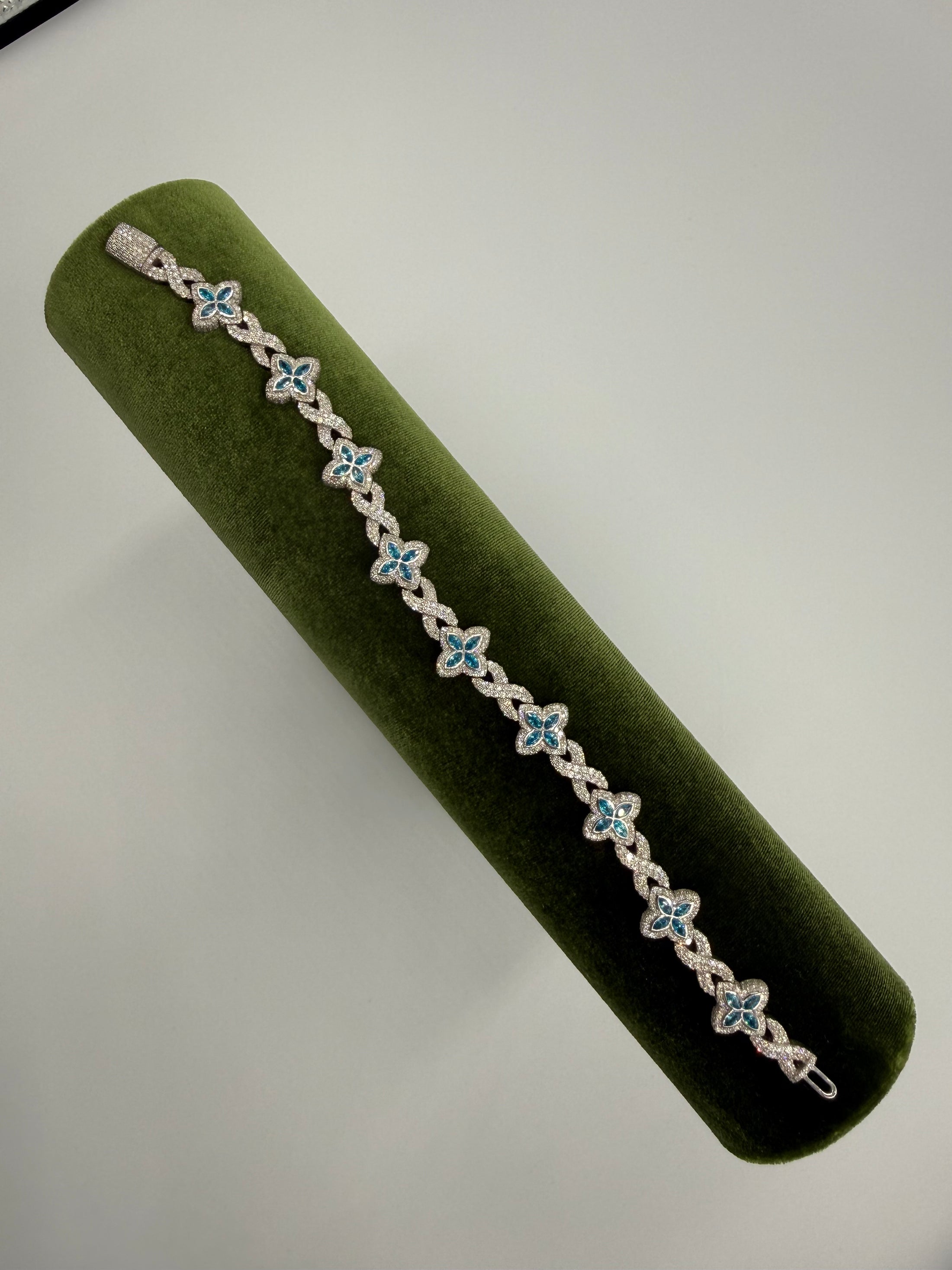 SIlver Floral Infinity Link Bracelet