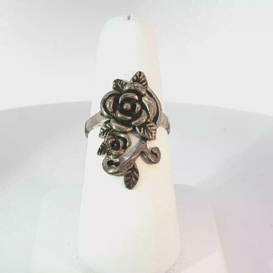 Silver Floral Cocktail Ring with Etched Botanical Design