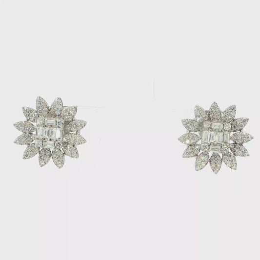 White Gold Stud Earrings with Round Diamonds