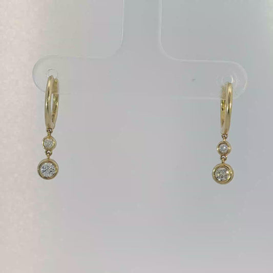 Yellow Gold Dangle Earrings with Round Brilliant Diamonds